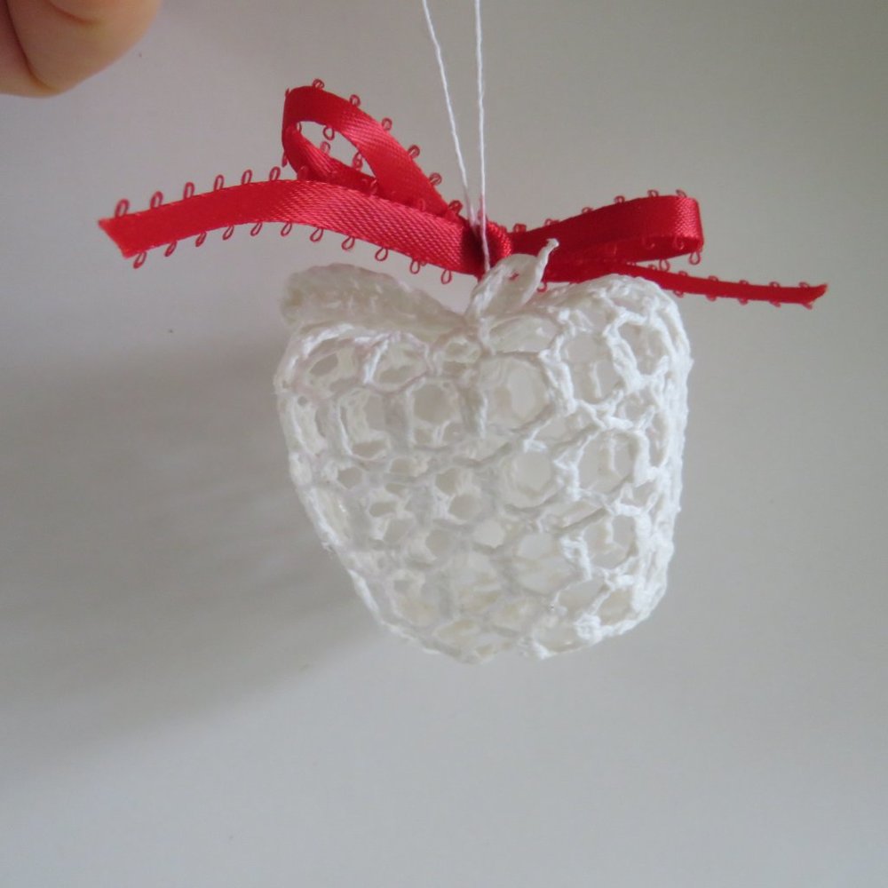 Crocheted Starched Apple White w Red Bow